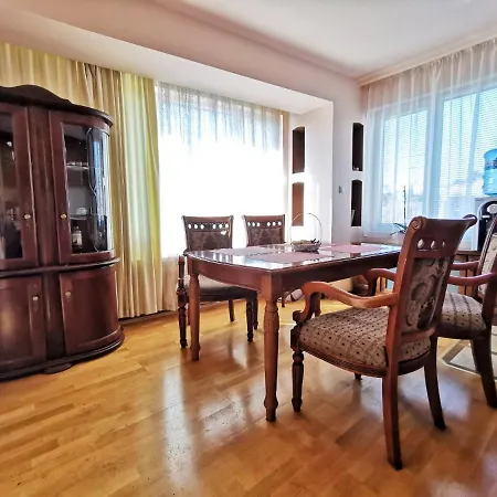 Apartman Hi *